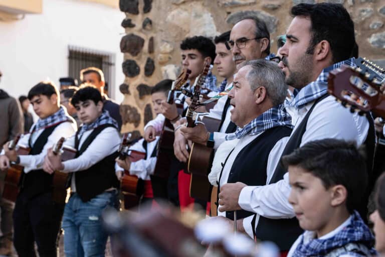 web cantandomayos2024